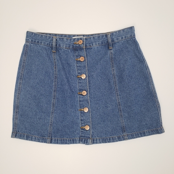 Forever 21 Dresses & Skirts - Forever 21 Button Front Denim Skirt